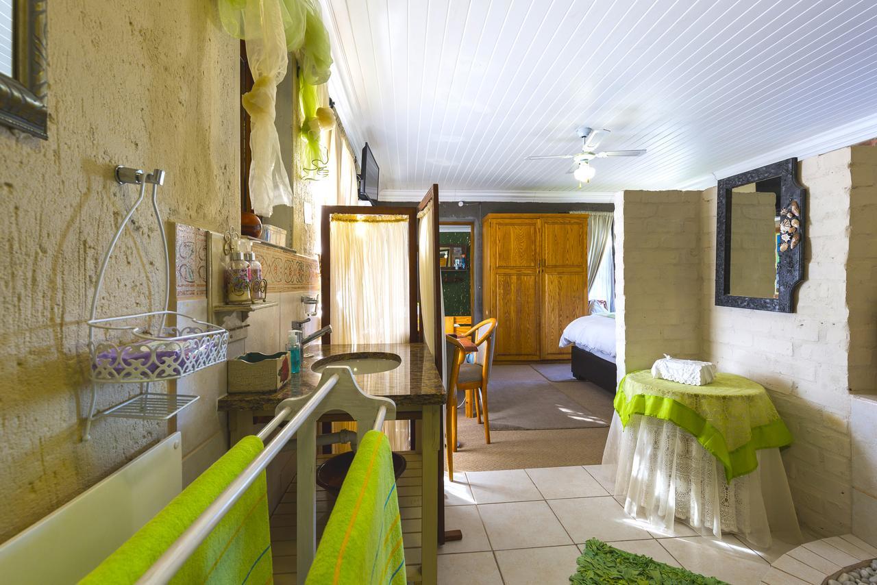 Oceanview Guesthouse Struisbaai Exterior photo